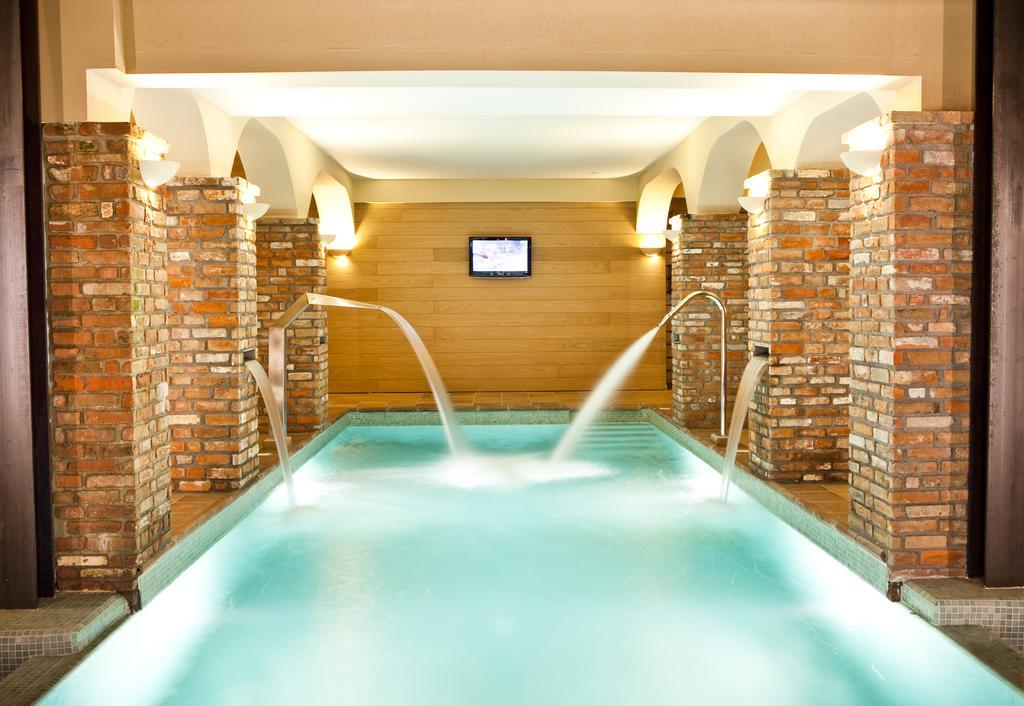 Kazarma Hotel Kalývia Fylaktís Bagian luar foto