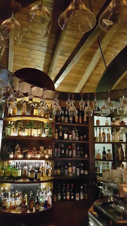 Kazarma Hotel Kalývia Fylaktís Bagian luar foto