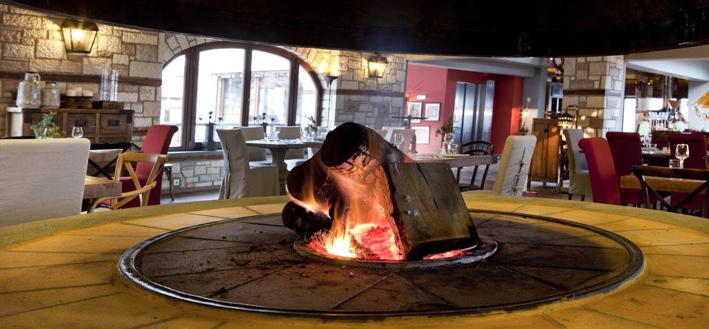 Kazarma Hotel Kalývia Fylaktís Bagian luar foto