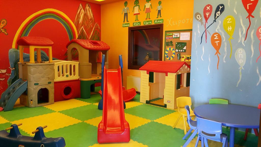 Kazarma Hotel Kalývia Fylaktís Bagian luar foto
