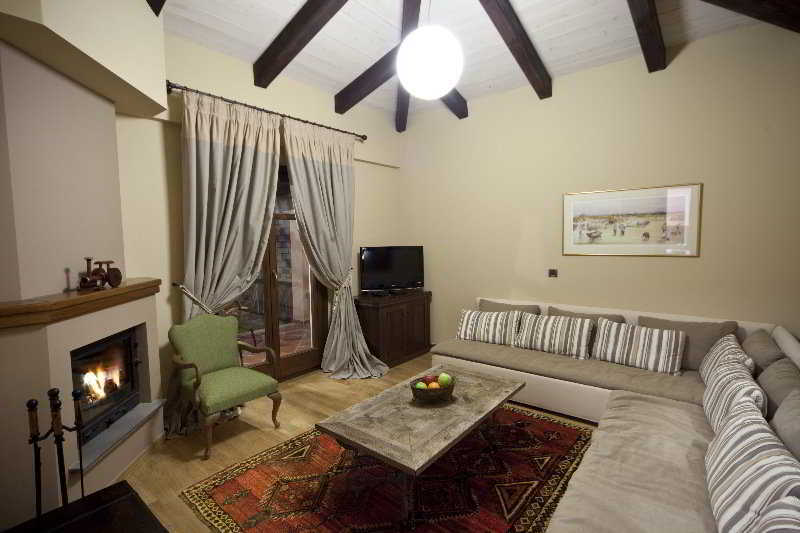 Kazarma Hotel Kalývia Fylaktís Bagian luar foto